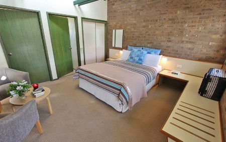 The Beachfront Motel - Accommodation Port Hedland 2