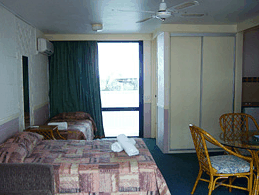 Club Surfers - Accommodation Port Hedland