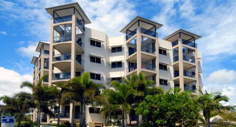 Raffles Mooloolaba - Accommodation Port Hedland 0