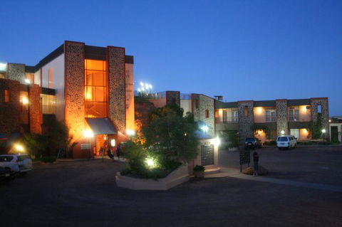 Desert Cave Hotel - Accommodation Port Hedland 2