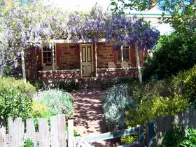 Sea & Vines Cottage - Accommodation Port Hedland 0