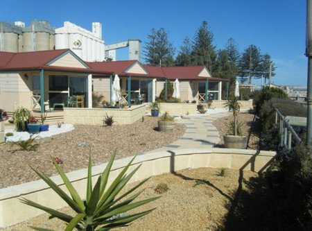 The Mac's Beachfront Villas - Accommodation Port Hedland 1