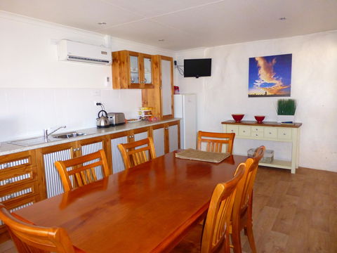 Underground Bed And Breakfast - Accommodation Port Hedland 1