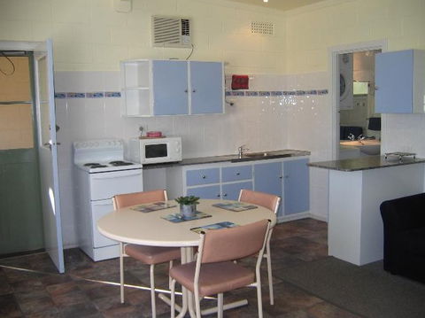 Modra's Apartments Tumby Bay - Accommodation Port Hedland 4