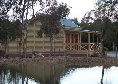McLaren Ridge 3 - McLaren Ridge Log Cabins - Accommodation Port Hedland 7