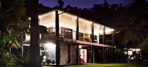 Misty Mountains Tropical Rainforest Romantic Retreat - Accommodation Port Hedland 9