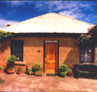 Hamilton's Cottage Collection and Country Gardens - Victorias Cottage - Accommodation Port Hedland