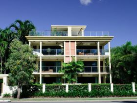 Cairns Beachfront Apartment - Accommodation Port Hedland 0