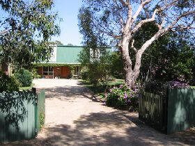 Pelican Bay Bed And Breakfast - Accommodation Port Hedland 0