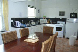 Giants' Table And Cottages - Accommodation Port Hedland 3