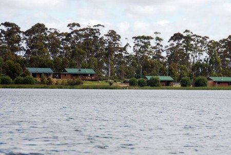 Lake Yalleena Holiday Cabins - Accommodation Port Hedland 1