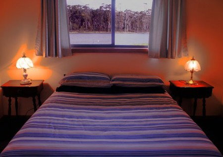 Lake Yalleena Holiday Cabins - Accommodation Port Hedland 2