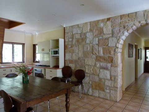 Bushland Cottages And Lodge - Accommodation Port Hedland 4
