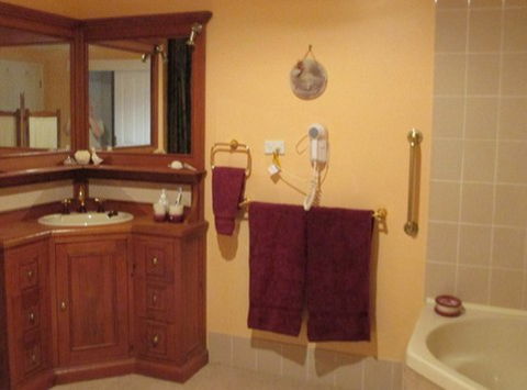 Azalea House B And B - Accommodation Port Hedland 5