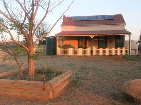 Gum Paddock Country Cottage - Accommodation Port Hedland 5