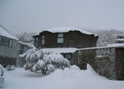 Knockshannoch Ski Club - Accommodation Port Hedland 0