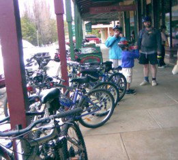 Henty Central Bed And Breakfast - Accommodation Port Hedland 2