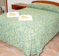 R  R  Woodgate Beach - Accommodation Port Hedland