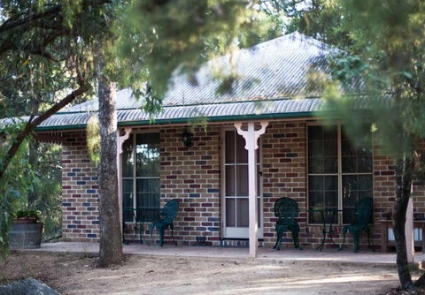 Honeysuckle Cottages And The Rocks Restaurant - Accommodation Port Hedland 4