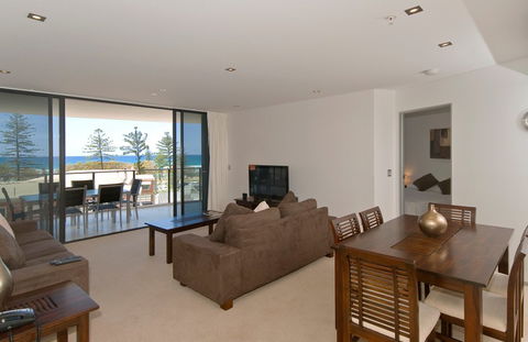 Ambience On Burleigh Beach - Accommodation Port Hedland 8