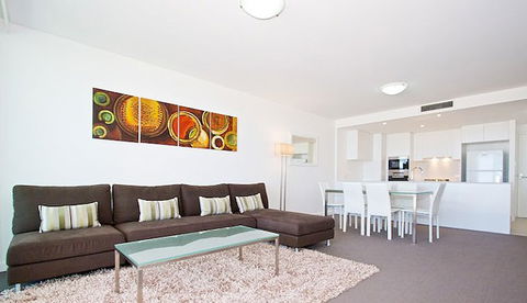 Kirra Surf Apartments - Accommodation Port Hedland 0
