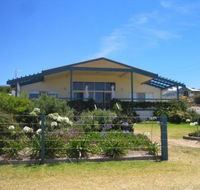 Emu Bay Lodge