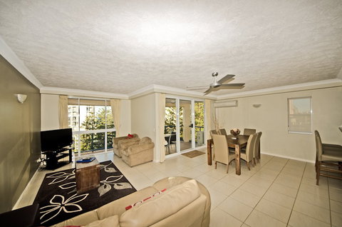 San Mateo On Broadbeach - Accommodation Port Hedland 5