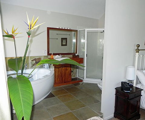 Airlie Waterfront Bed And Breakfast - Accommodation Port Hedland 0
