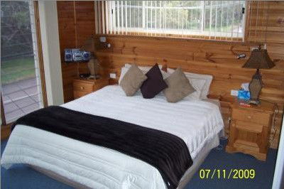 Bateau Bay Beachfront Luxury Accomodation - Accommodation Port Hedland 1