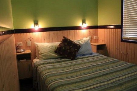 Aussie Outback Oasis Cabin And Van Village - Accommodation Port Hedland 1