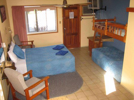 Paradise Court Holiday Units - Accommodation Port Hedland 2