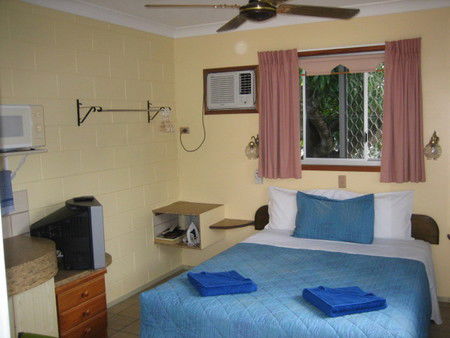 Paradise Court Holiday Units - Accommodation Port Hedland 3