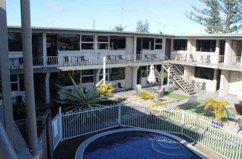 A' Montego Mermaid Beach Motel - Accommodation Port Hedland 3