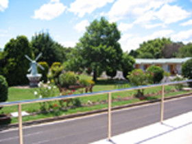 Golden Chain Beachway Motel And Restaurant - Accommodation Port Hedland 0