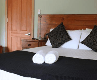 Tullah Lakeside Chalets - Accommodation Port Hedland