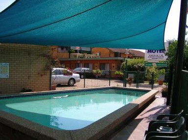 Lake Front Motel - Accommodation Port Hedland 3