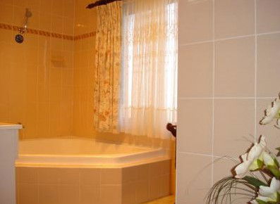 Lake Front Motel - Accommodation Port Hedland 5