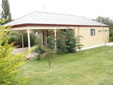 Gumtrees Cottage - Accommodation Port Hedland 0