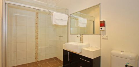 Moonah On Capel Holiday Accommodation - Accommodation Port Hedland 3