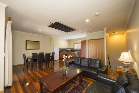 Portside Executive Aparments - Accommodation Port Hedland 2