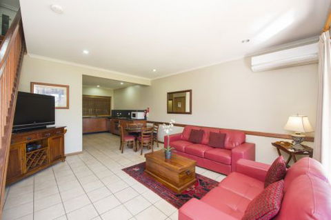 Portside Executive Aparments - Accommodation Port Hedland 3