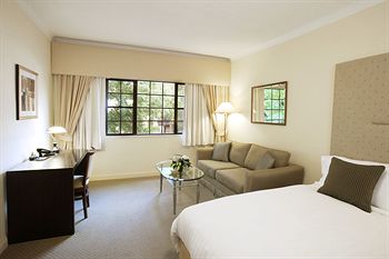Grand Mercure The Hills Lodge - Accommodation Port Hedland 5