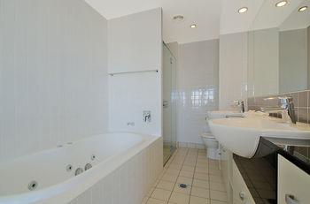 Pumicestone Blue - Accommodation Port Hedland 12