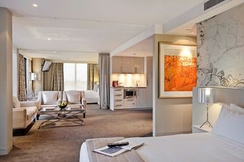 Art Series - The Olsen - Accommodation Port Hedland 5