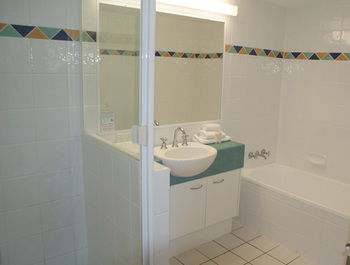 Beachside Resort - Kawana Waters - Accommodation Port Hedland 17