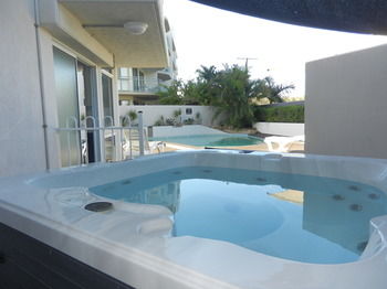 Beachside Resort - Kawana Waters - Accommodation Port Hedland 53