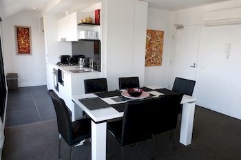 Aura On Flinders Serviced Apartments - Accommodation Port Hedland 6