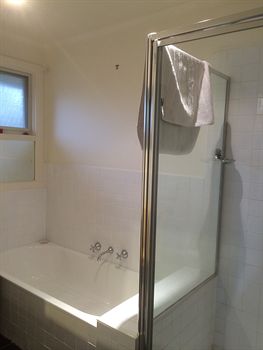 Australian Home Away Doncaster Elgar 2 - Accommodation Port Hedland 0