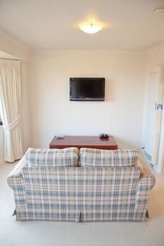 Yarra Glen Racecourse Apartments - Accommodation Port Hedland 3