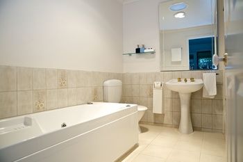 Yarra Glen Racecourse Apartments - Accommodation Port Hedland 16